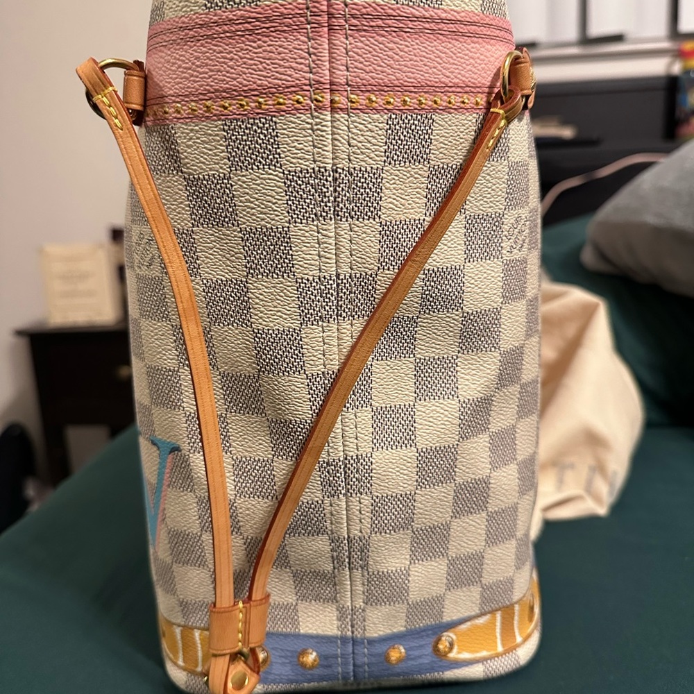Limited Edition Damier Louis Vuitton Neverfull Trunk Edition GM - Picture 2 of 14